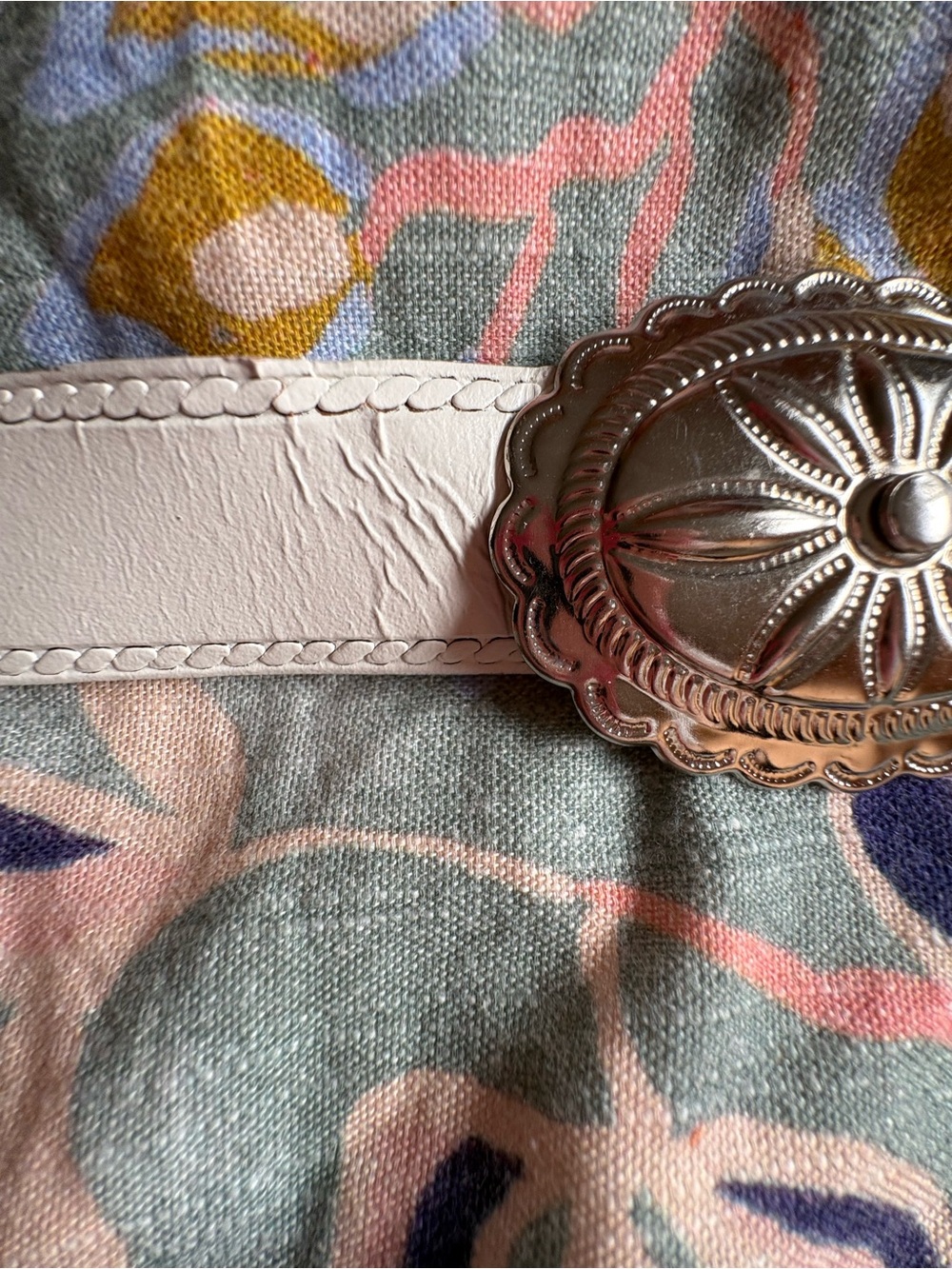 Vintage Western Concho Belt – White Leather & Faux Turquoise - Picture 3 of 6
